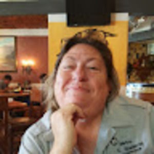 Meet your Posher, Cynthia